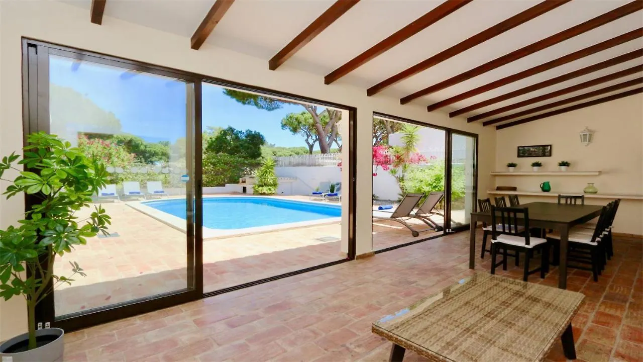 Villa Lynx: Marina-Side Retreat for 8 Vilamoura Portugal