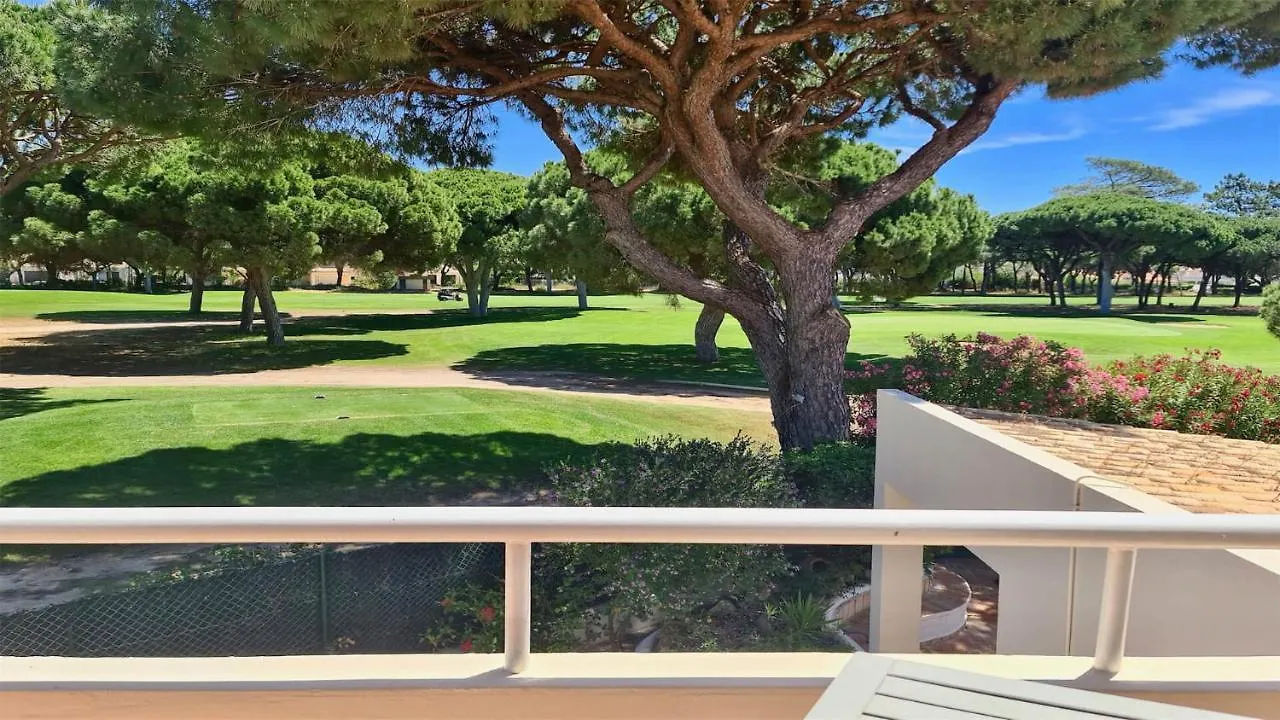 Villa Lynx: Marina-Side Retreat for 8 Vilamoura