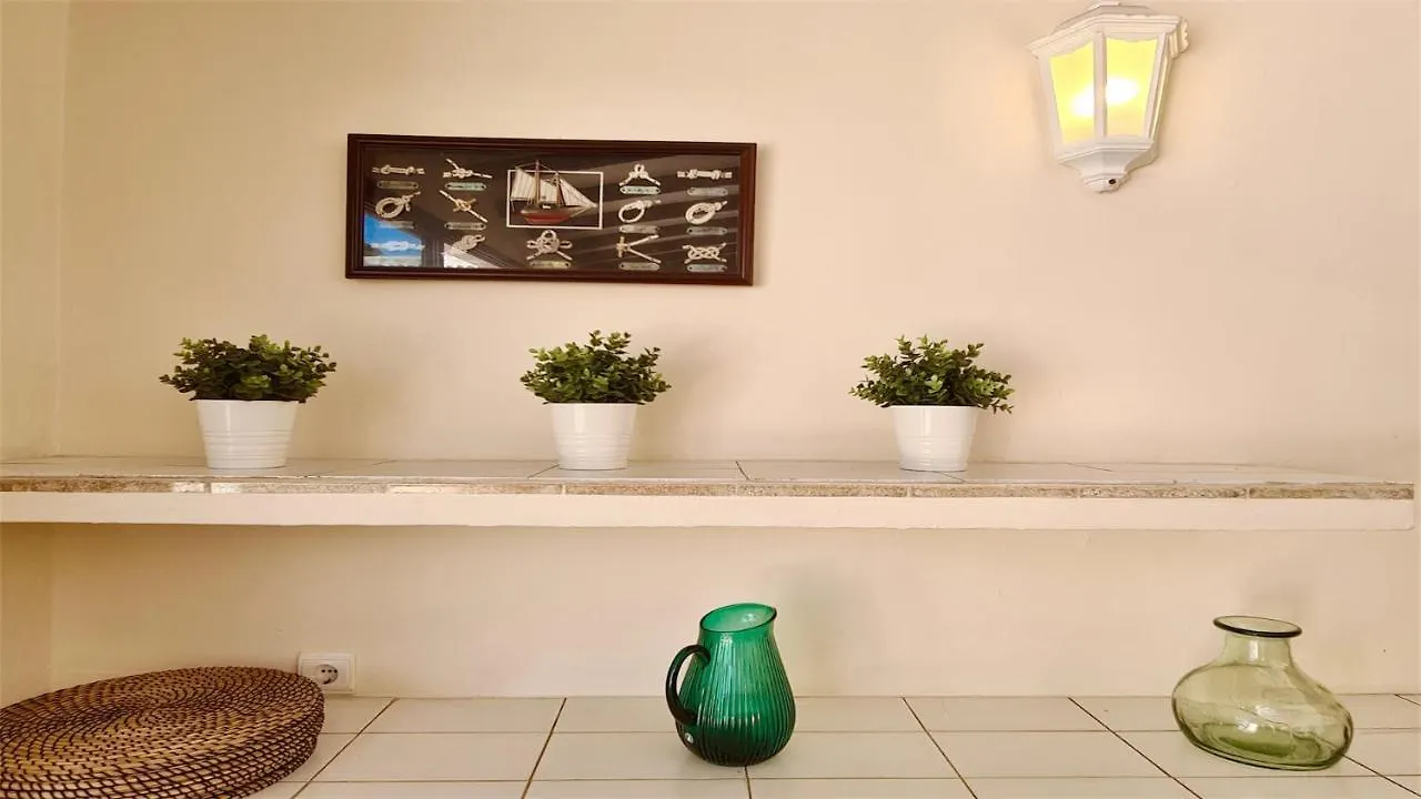Villa Lynx: Marina-Side Retreat for 8 Vilamoura Holiday home